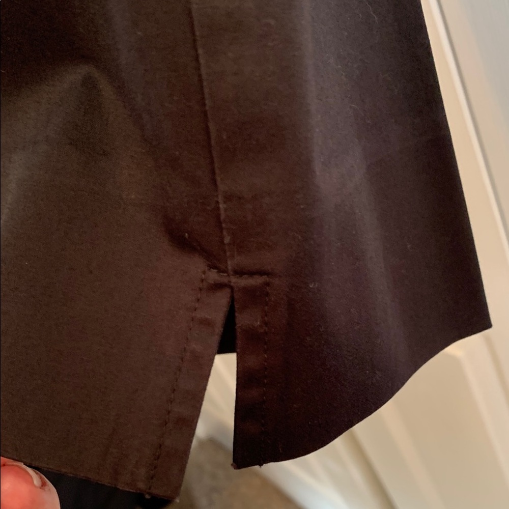 Talbots Black Capris with Smooth Woven Fabric - Picture 5 of 11
